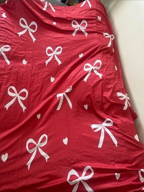 SHEIN Red Shower Curtain with White Bow & Heart Print